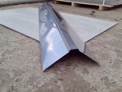 Как сделать конек на крышу своими руками: установка, устройство и схема ...