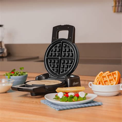 Maquina De Waffle Oster - Máquina de Waffle Oster Perform 180º | Oster - Oster