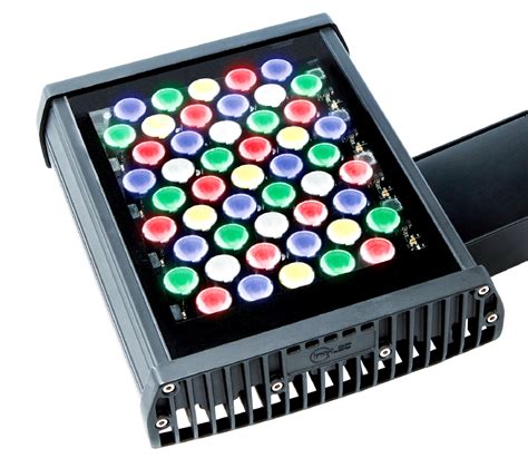 Светодиодный прожектор для подсветки фасадов зданий. Заливающее и ...