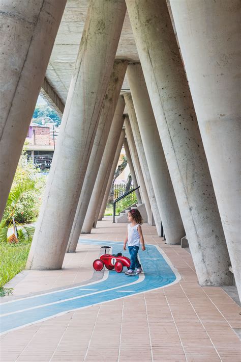 Espaço De Desenvolvimento Infantil Urbano De Freitas