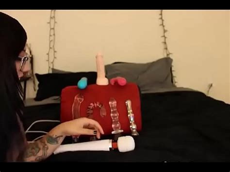 Bbw Brunette Puts A Glass Dildo In Her Pussy Xvideos