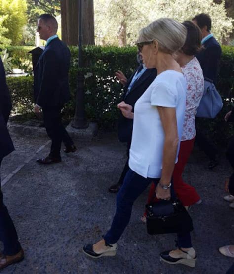 G Taormina Melania Trump Floreale E Brigitte Macron In Jeans Foto