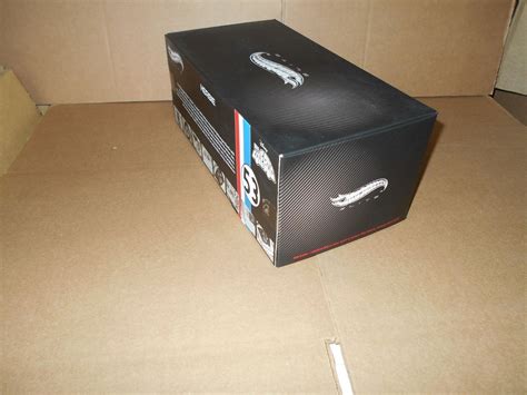 Hot Wheels Elite Herbie The Love Bug Nib Sealed Highly Detailed