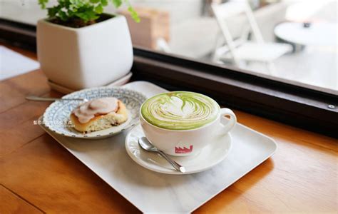 台中西區│Cafe sora-有早午餐、甜點和咖啡，看書或使用筆電都適宜的安靜舒適咖啡館 - 藍色起士的美食主義