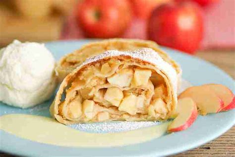 Apple Strudel Apfelstrudel ⋆ My German Recipes