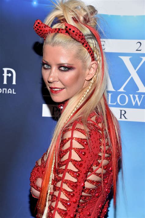 Tara Reid Hot Celebs Home