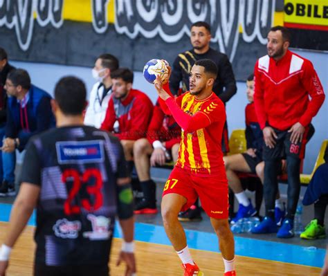 Handball Élite lEspérance garde la tête du classement le Club