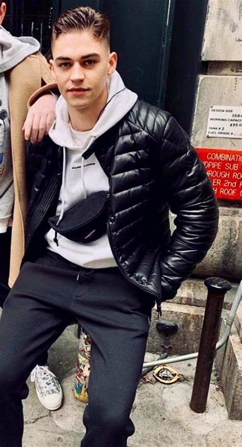 Hero With Fans In NY Hot Hero Hero Movie Hero Daddy