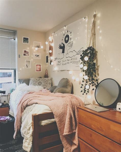 61 Cute Dorm Room Ideas That You Need To Copy Right Now 32 Cool Dorm Rooms Girls Dorm Room