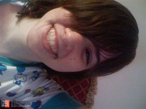 Saucy Youthful Emo Gf ZB Porn