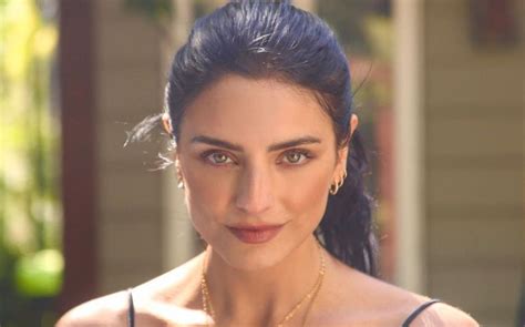 El bikini rojo por el que Eugenio Derbez regañó a su hija Aislinn Fama