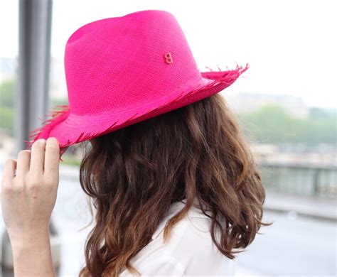 Un Panama Fuchsia Pour Un été Haut En Couleurs Tipthara Blog