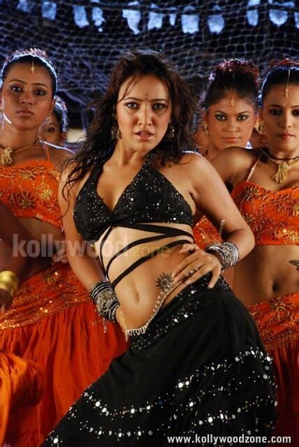Sexy Actress Neha Sharma Hot Photos 03 39023 Kollywood Zone