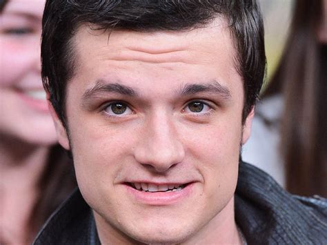 Josh Hutcherson Wallpaper 2560x1920 63284