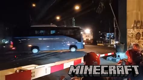 Kecelakaan Ka Dhoho Penataran Menabrak Bus Di Mcpe Youtube