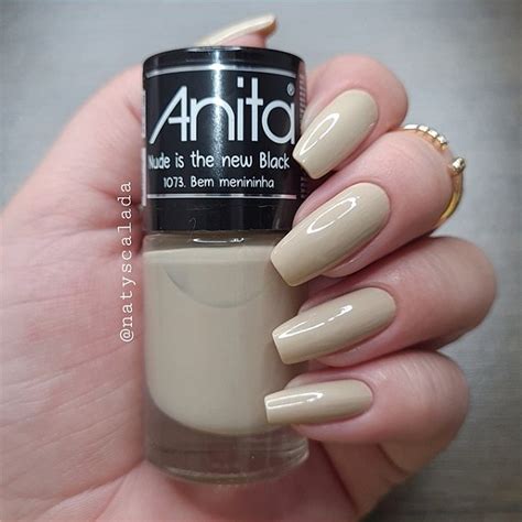 ESMALTE NUDE IS THE NEW BLACK BEM MENININHA ANITA Viciadas Em Makes Maquiagens Em Geral