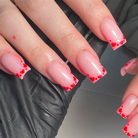 55 Cute & Flirty Valentine’s Nails That Are Too Pretty to Skip This Year