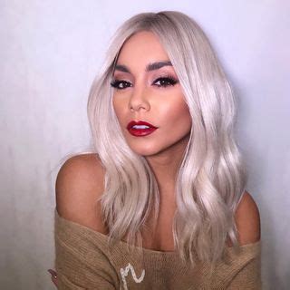Platinum Blonde Hair Ideas Inspired By Celebrities 2021 Glamour