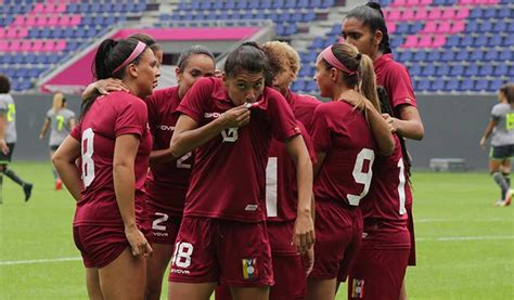 Nuevo Esc Ndalo En La Vinotinto Femenina Sonia O Neill Y Kika Moreno