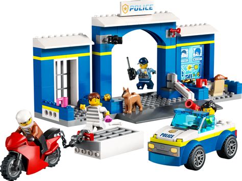 Police Station Chase 60370 | City | Buy online at the Official LEGO ...