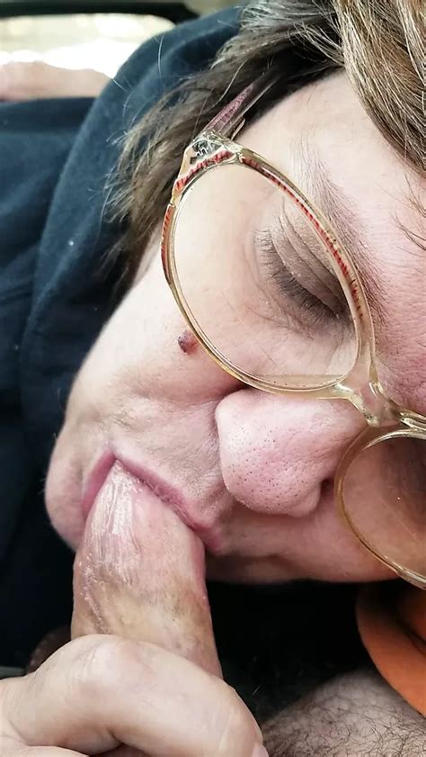 Incre Ble Mamada Madura Milf Sopla Lenta Y Sensualmente Toma Semen En Su Cara Xhamster