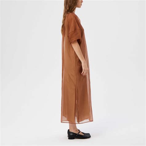 Alysi платье длинное с рукавами шелк коричневое купить в Москве ...