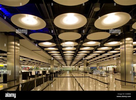 Heathrow Airport T5 Hi Res Stock Photography And Images Alamy