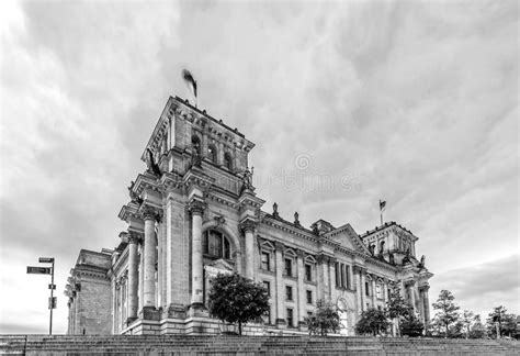 Night View of the German Reichstag in Berlin Stock Photo - Image of ...