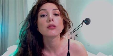 Sensual Cam Model Cleopatra Sinns Teasing And Blowjobing A Realistic Dildo Dick Tnaflix