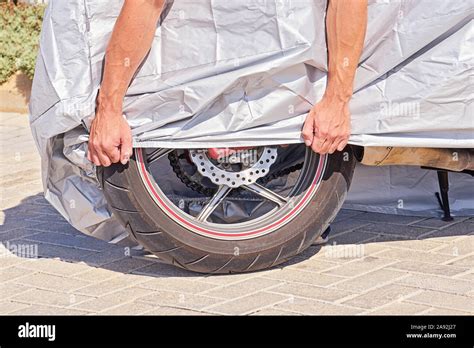 Cover safe from corrosion hi-res stock photography and images - Alamy