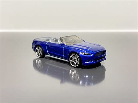 Hot Wheels Ford Mustang Gt Convertible Hobbies Toys Toys Games On Carousell