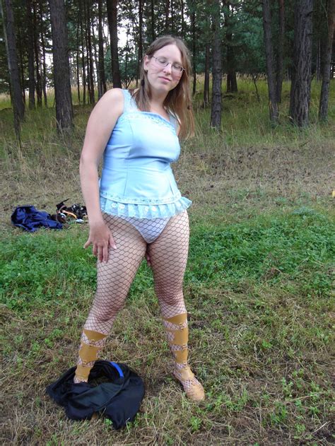 Girls Outdoor Stripping DSC08490 1600x1200 Porn Pic