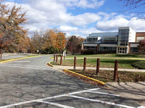Julia Bindeman Suburban Center 11810 Falls Rd Potomac Md 20854 Usa