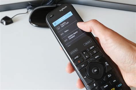 Logitech Harmony Elite Review: A Remote for Home Entertainment/Smart ...