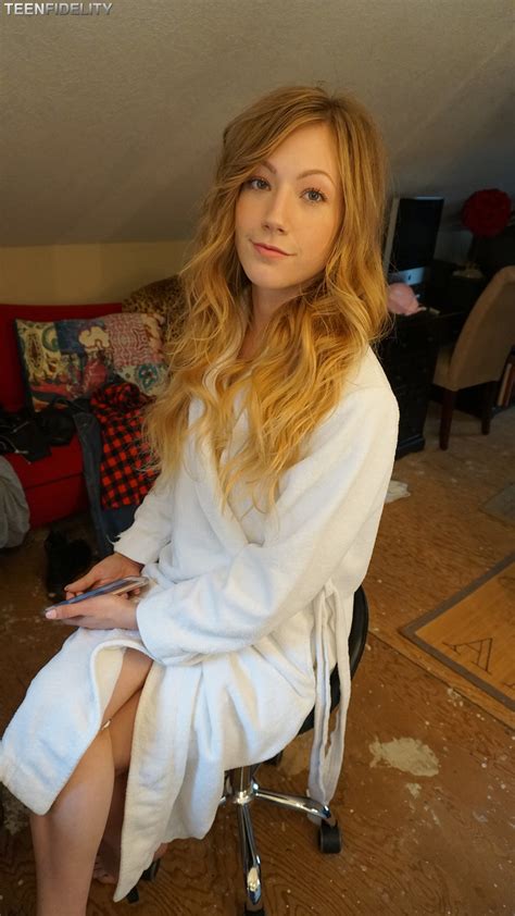 Long Legged Teen Ivy Wolfe Takes Off Her Jeans To Show Tiny Tits And Nice Bum CoedCherry