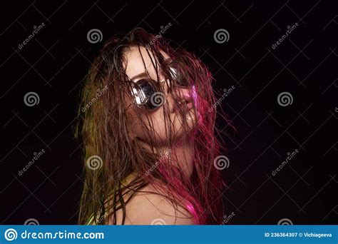 Beautiful Woman Hairstyle Fashion Naked Shoulders Makeup Close Up Stock Image Image Of