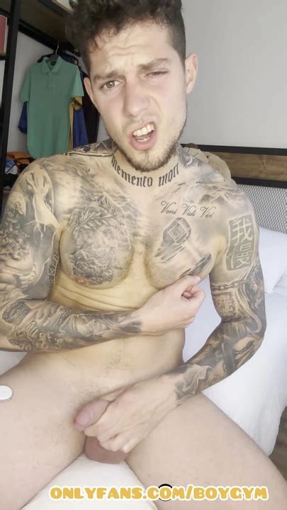 Gay avec une grosse bite tu te parles de façon coquine xHamster