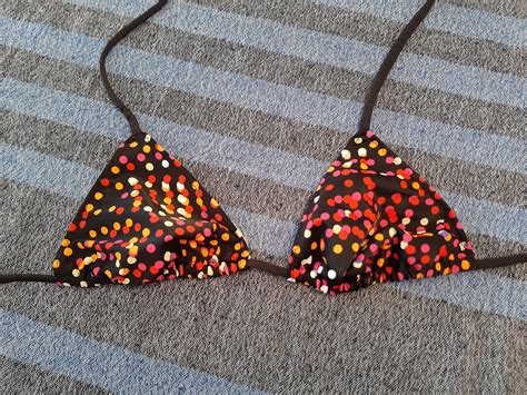 Come Creare Un Costume Da Bagno Bikini Con Slip A Laccetti E Top A Triangolo Costruire