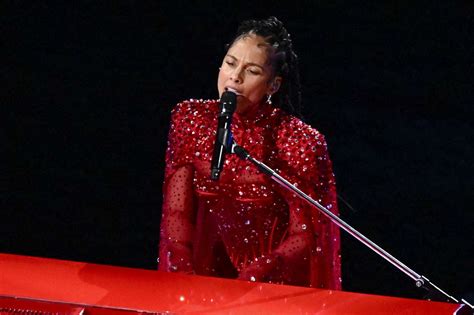 Alicia Keys Scorches in Red at 2024 Super Bowl Halftime Show