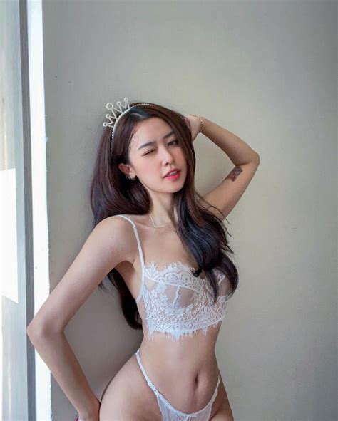 T Ng H P Nh Bikini L H Ng C A Nh Ng Hot Girl Trung T M Ngo I Ng I H C Th D U M T