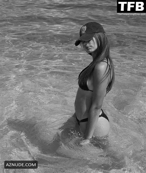 VERONICA ZANON Nude AZNude