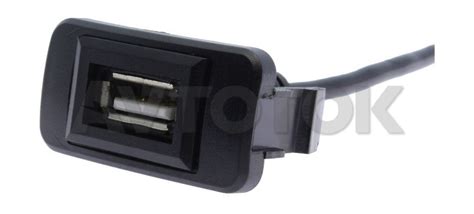 USB разъем в штатную заглушку для Toyota RP-UC2 купить в интернет ...