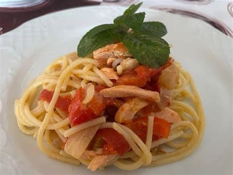 Pasta Con Salmón Fresco Y Verduras Mirlo blanco