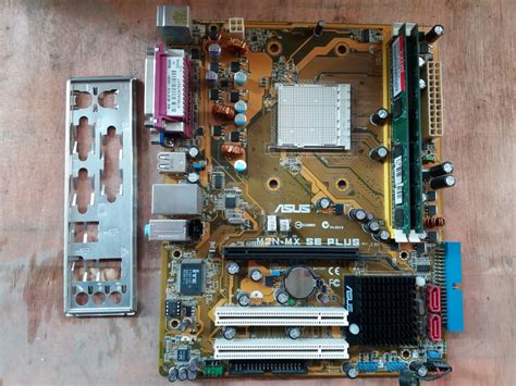 Материнская плата + Ram 1gb, socket AM2, ddr2, 200 лей