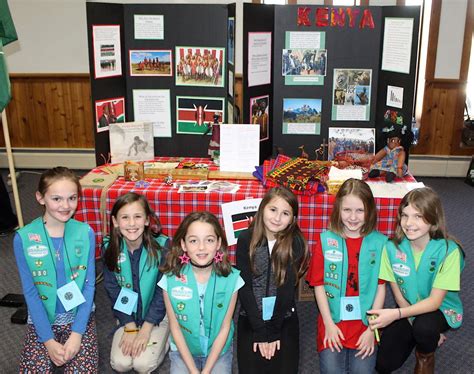 Girl Scouts Learn About Neighbors During World Thinking Day Life