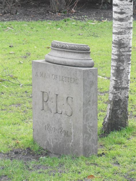 Robert Louis Stevenson Memorial - Visiting Hours, Tickets, and