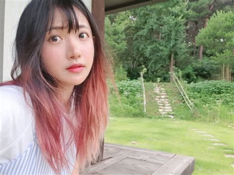 Hot Jinnytty Bikini Pics