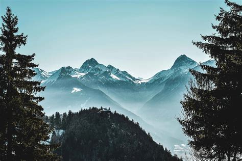 La Clusaz or Chamonix: which ski resort is right for you? | WeSki