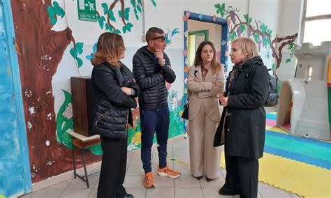 Latina Scalo Furto Alla Scuola Dell Infanzia Valentina Ciancarelli Il Sindaco Condanna L