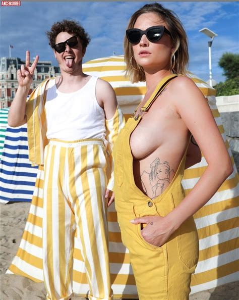 Naked Martha Gambet Added By Titxomin